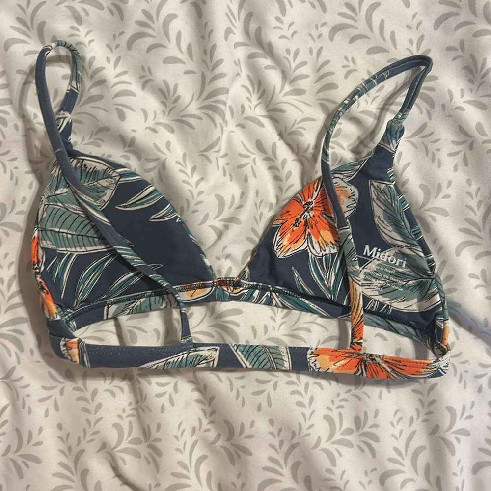 Small Midori Bikini Top - Picture 2 of 3